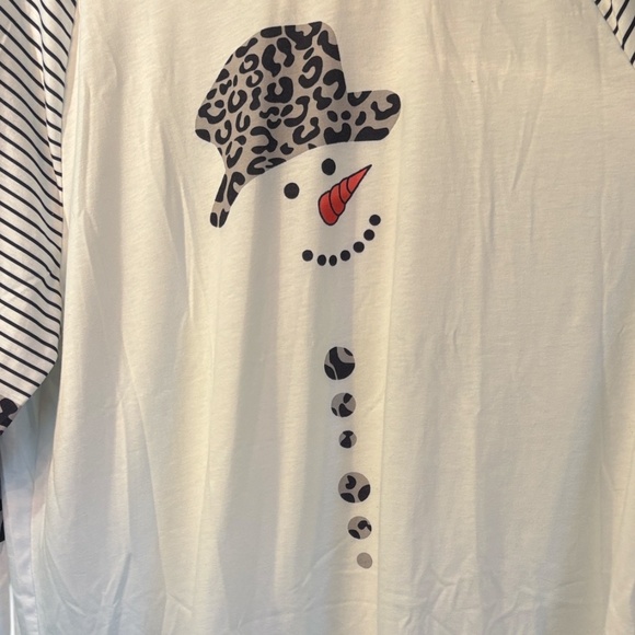 Leopard Print Snowman Long Sleeve Tee - Picture 4 of 7
